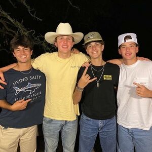 Meet your Posher, Vince